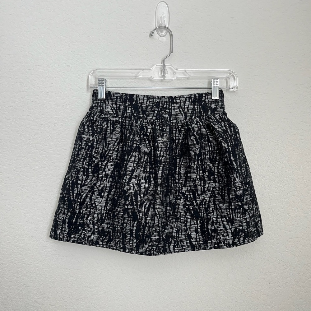 Forever 21 black textured skirt XS